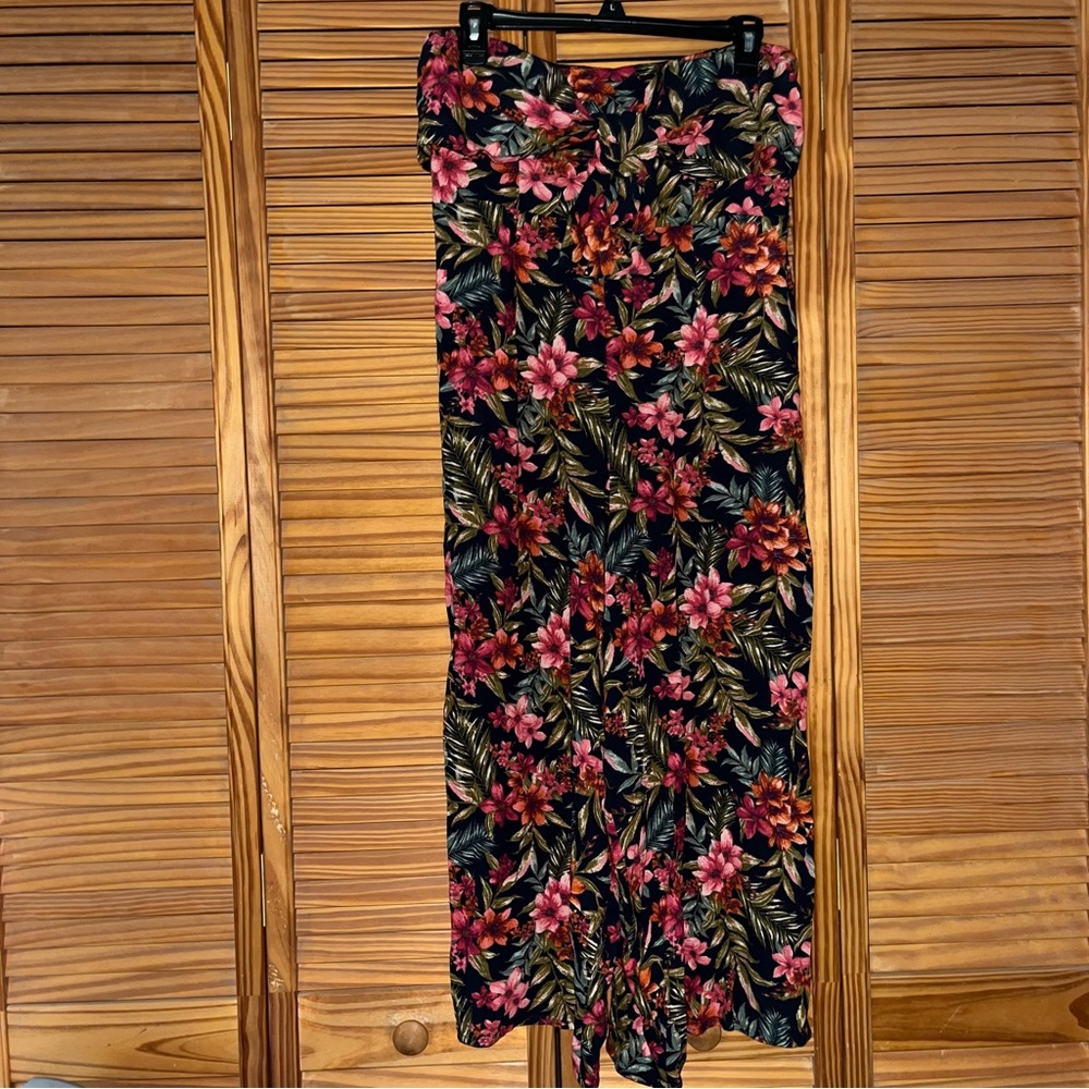American Eagle Cropped Wide Leg Floral Jumpsuit With Tie Front Size Medium NWOT
